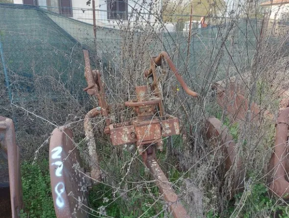 579#73951 Trattori agricoli e macchine dismessi
