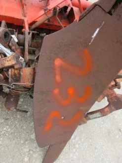 579#73951 Trattori agricoli e macchine dismessi