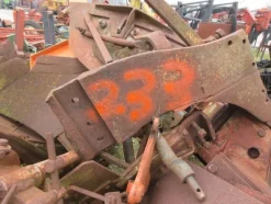 579#73951 Trattori agricoli e macchine dismessi