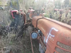 579#73951 Trattori agricoli e macchine dismessi