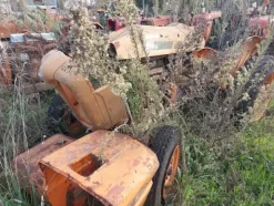 579#73951 Trattori agricoli e macchine dismessi