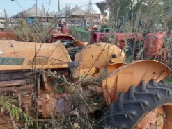 579#73951 Trattori agricoli e macchine dismessi