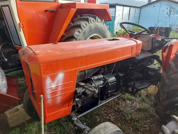579#73951 Trattori agricoli e macchine dismessi