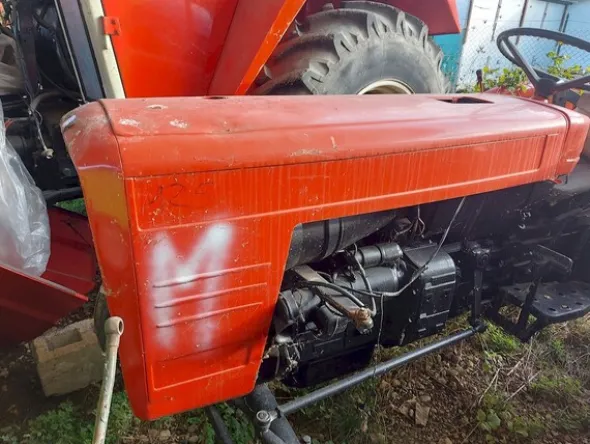579#73951 Trattori agricoli e macchine dismessi