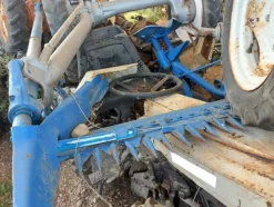 579#73951 Trattori agricoli e macchine dismessi