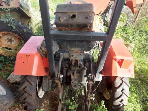 579#73951 Trattori agricoli e macchine dismessi
