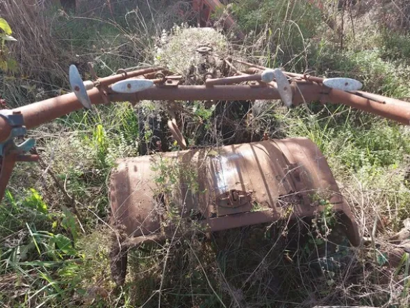 579#73951 Trattori agricoli e macchine dismessi