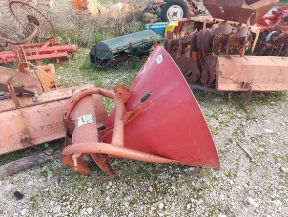 579#73951 Trattori agricoli e macchine dismessi