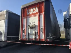 2#10030 Trattori stradali Scania, Autocarro isotermico Scania e semirimorchi
