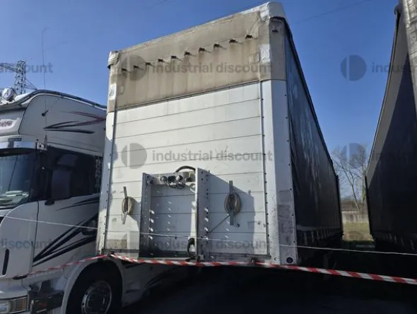 2#10030 Trattori stradali Scania, Autocarro isotermico Scania e semirimorchi