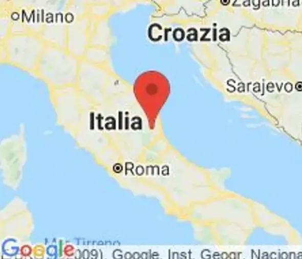 #14667 Tre negozi in complesso condominiale