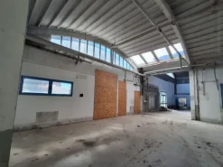 #2640021 Tribunale di Udine - Capannone industriale con corte