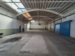 #2640021 Tribunale di Udine - Capannone industriale con corte