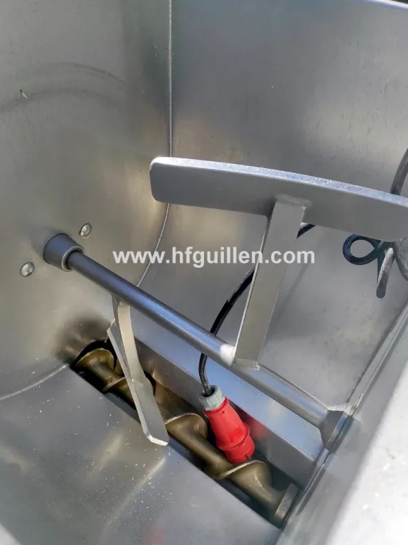 TRITACARNE MISCELATORE KOLBE MW32 CON TRAFILA DI 100 mm