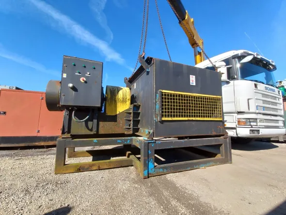 TRITURATORE ELETTRICO PER LEGNO