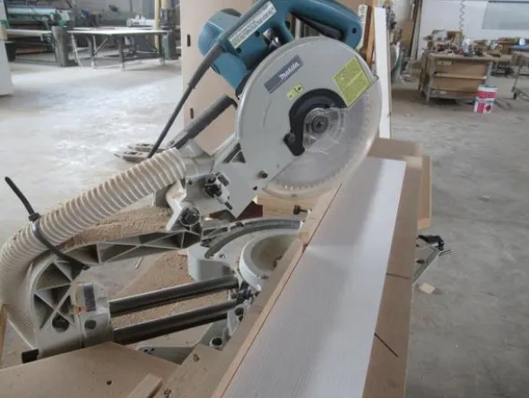 17#3116 Troncatrice radiale Makita