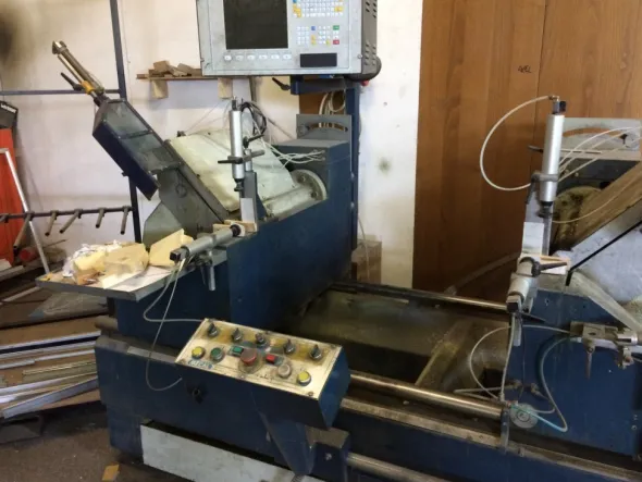 Troncatrice, segatriceautomatica per profili ALL e PVC