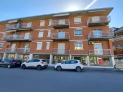 #16165 Ufficio al piano primo con cantina e soffitta