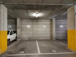 #18773 Ufficio al piano secondo con sei posti auto