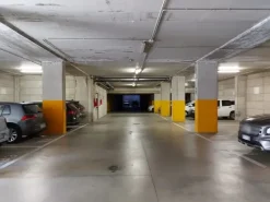 #18773 Ufficio al piano secondo con sei posti auto