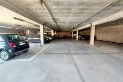#24214 Ufficio al piano settimo e sei posti auto