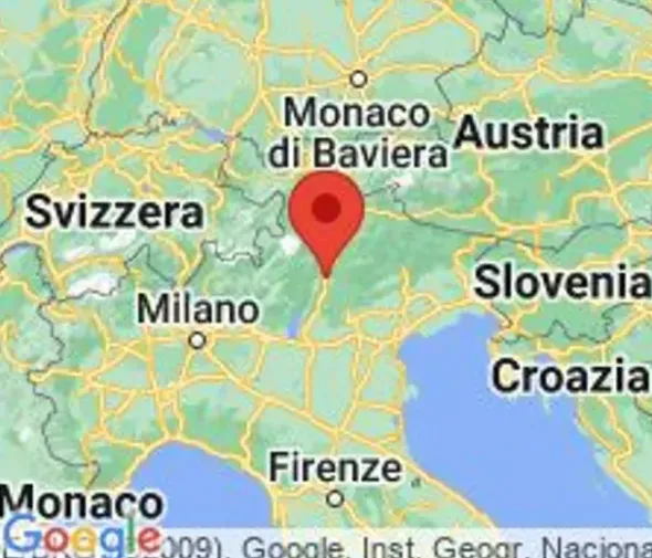 #22085 Ufficio con cantina e posto auto