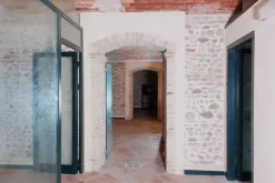 #21948 Ufficio con cantina in edificio ristrutturato