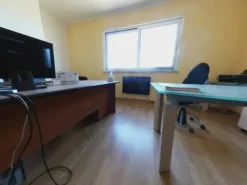 #8668 Ufficio con deposito in complesso direzionale (sub 18, 20)