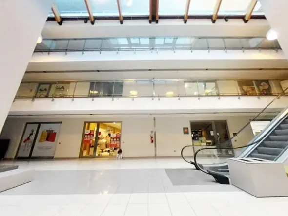 #22978 Ufficio con garage (sub 97)