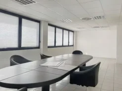 #20153 Ufficio con posto auto