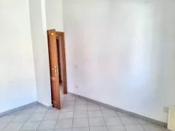 #25782 Ufficio con posto auto coperto