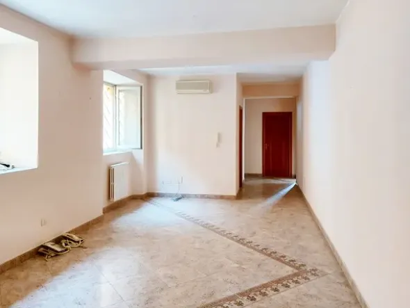 #22163 Ufficio in palazzo storico