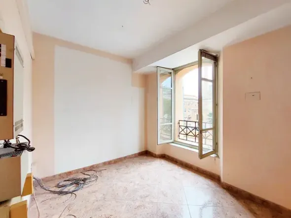 #22163 Ufficio in palazzo storico