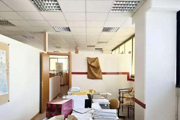 #23919 Ufficio in zona artigianale con parcheggio