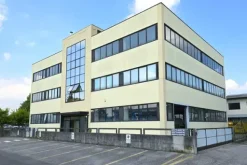 #23919 Ufficio in zona artigianale con parcheggio