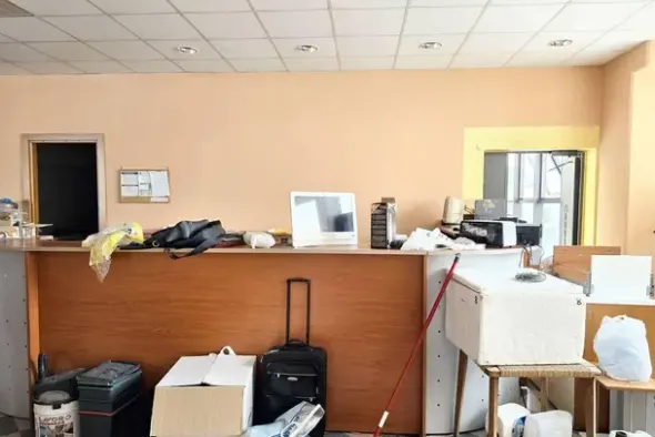 #23919 Ufficio in zona artigianale con parcheggio