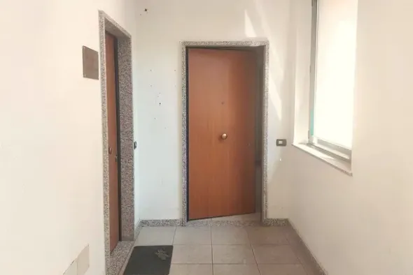 #24349 Ufficio piano sesto in zona semicentrale