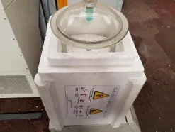 5#3483 Ultrafreezer Angelantoni Polar ed Essiccatori Pyrex.