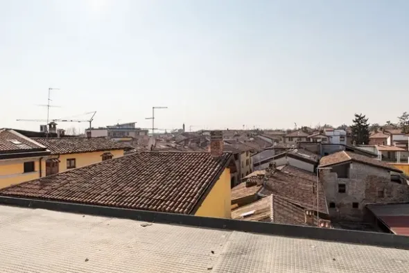#15426 Unità immobiliari ad uso residenziale ed ufficio