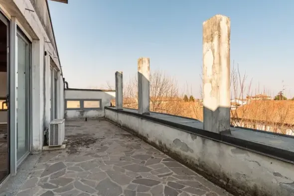 #15426 Unità immobiliari ad uso residenziale ed ufficio