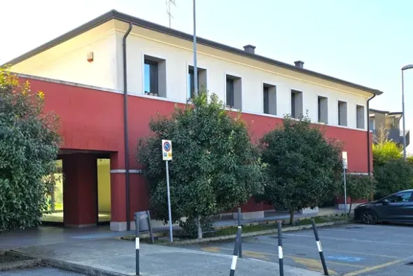 #25366 Vano ufficio al piano primo (sub 33) e servizi