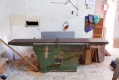 vari macchinari per lavorazione legno