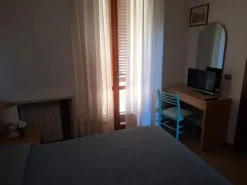 #25798 Vendesi Attività di Albergo 3* con Ristorante e Tabaccheria a Cerreto Guidi (FI)