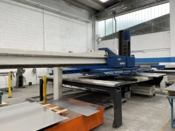 Vendesi Trumpf 600L con sheetmaster (solo punzonatrice)