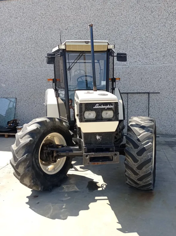 Vendiamo trattore Usato Gran Prix 774-70 Lamborghini
