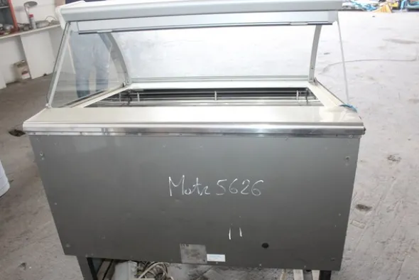 8#7149 Vetrine refrigerate Isa Millennium