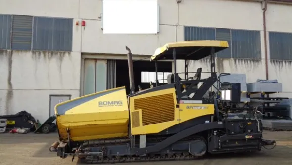 8#7807 Vibrofinitrice cingolata Bomag