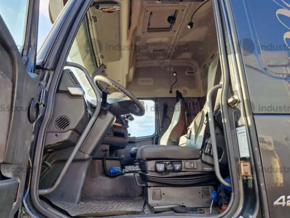 6#9064 VOLVO TRUCK CO FH 12 R 62